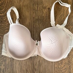 Chantelle Elegant Cream Bra